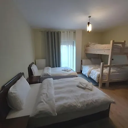 Vila Restaurant Laura Otel Voskopojë